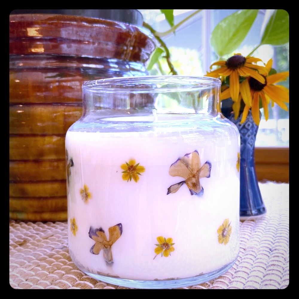 NWT Violet Candle